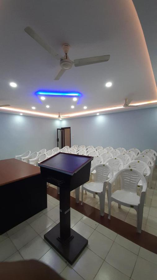 Madaparambil Residency Alwaye المظهر الخارجي الصورة