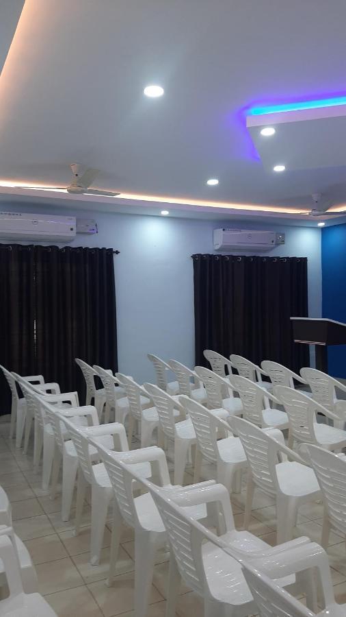 Madaparambil Residency Alwaye المظهر الخارجي الصورة