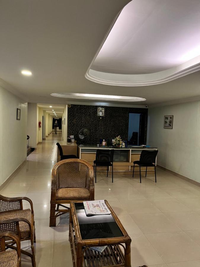 Madaparambil Residency Alwaye المظهر الخارجي الصورة