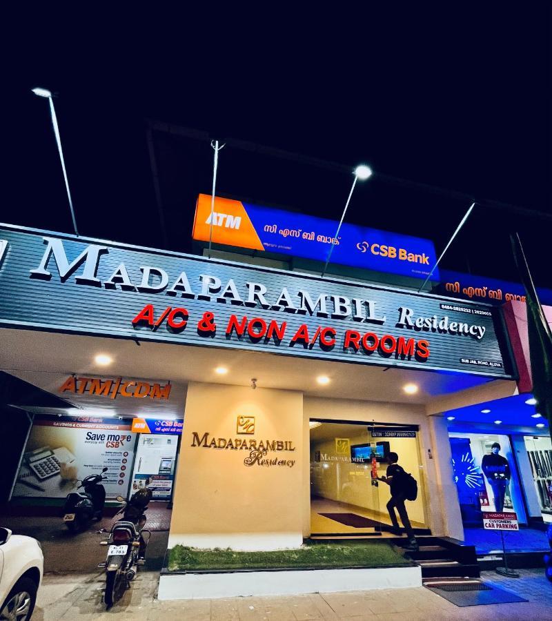 Madaparambil Residency Alwaye المظهر الخارجي الصورة