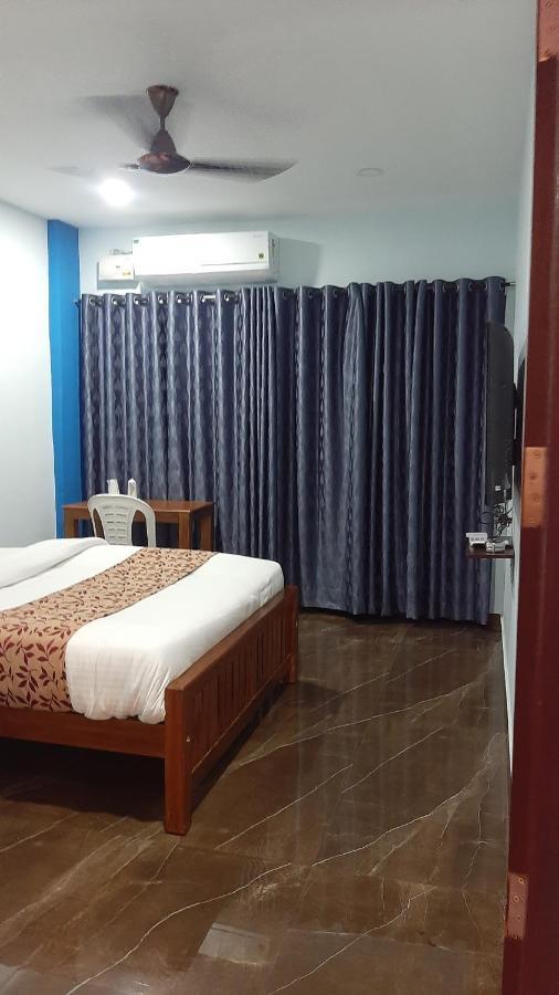 Madaparambil Residency Alwaye المظهر الخارجي الصورة