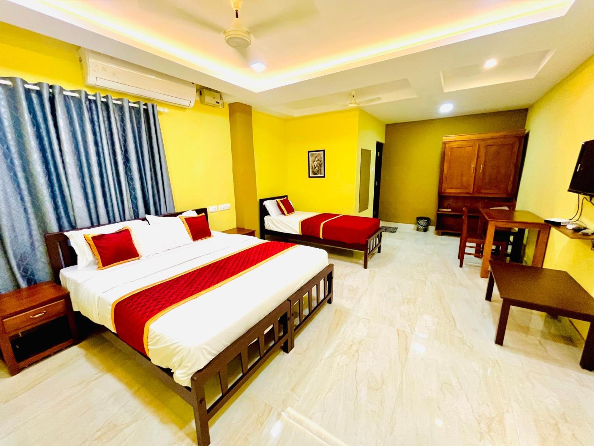 Madaparambil Residency Alwaye المظهر الخارجي الصورة