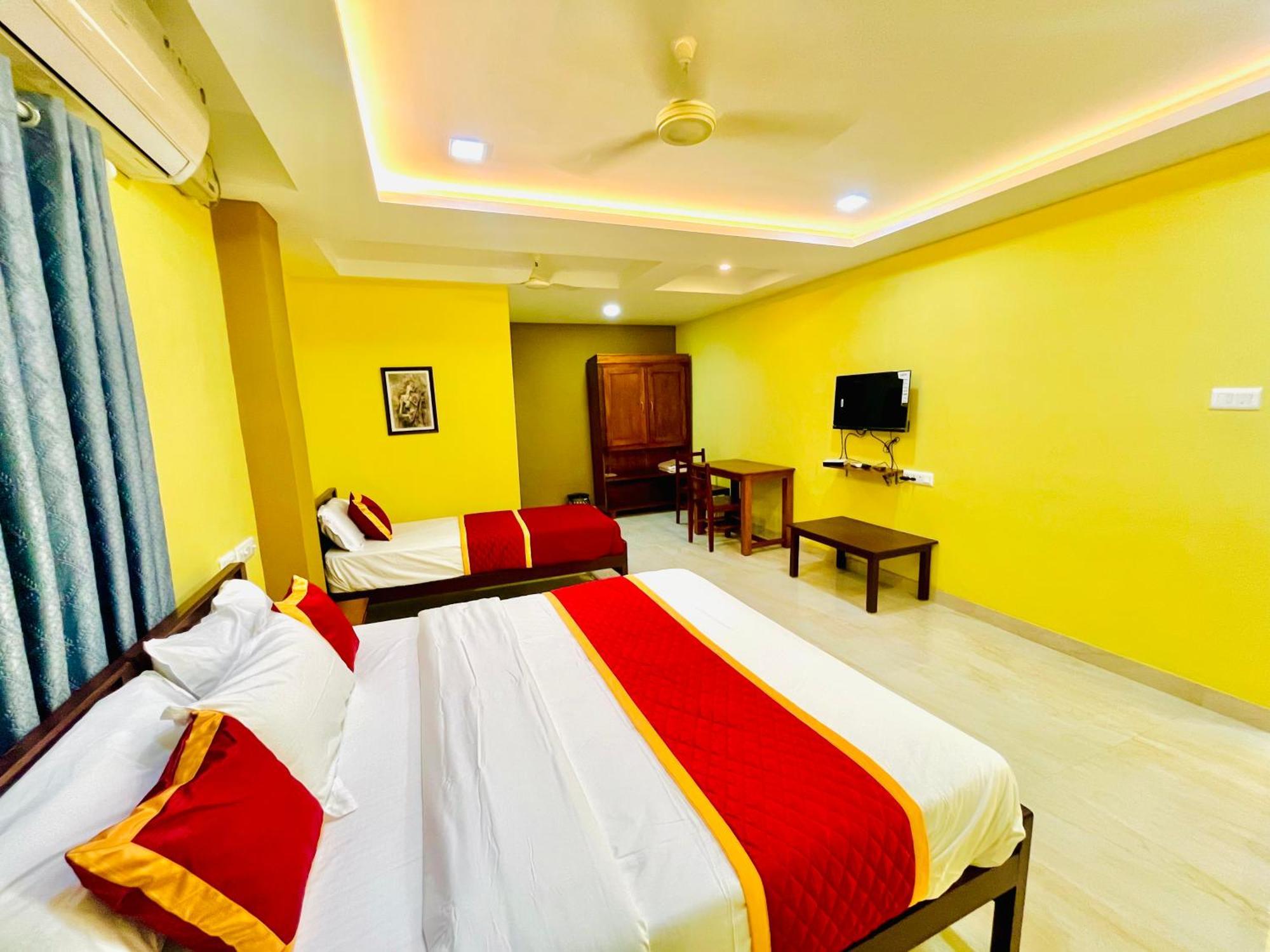 Madaparambil Residency Alwaye المظهر الخارجي الصورة