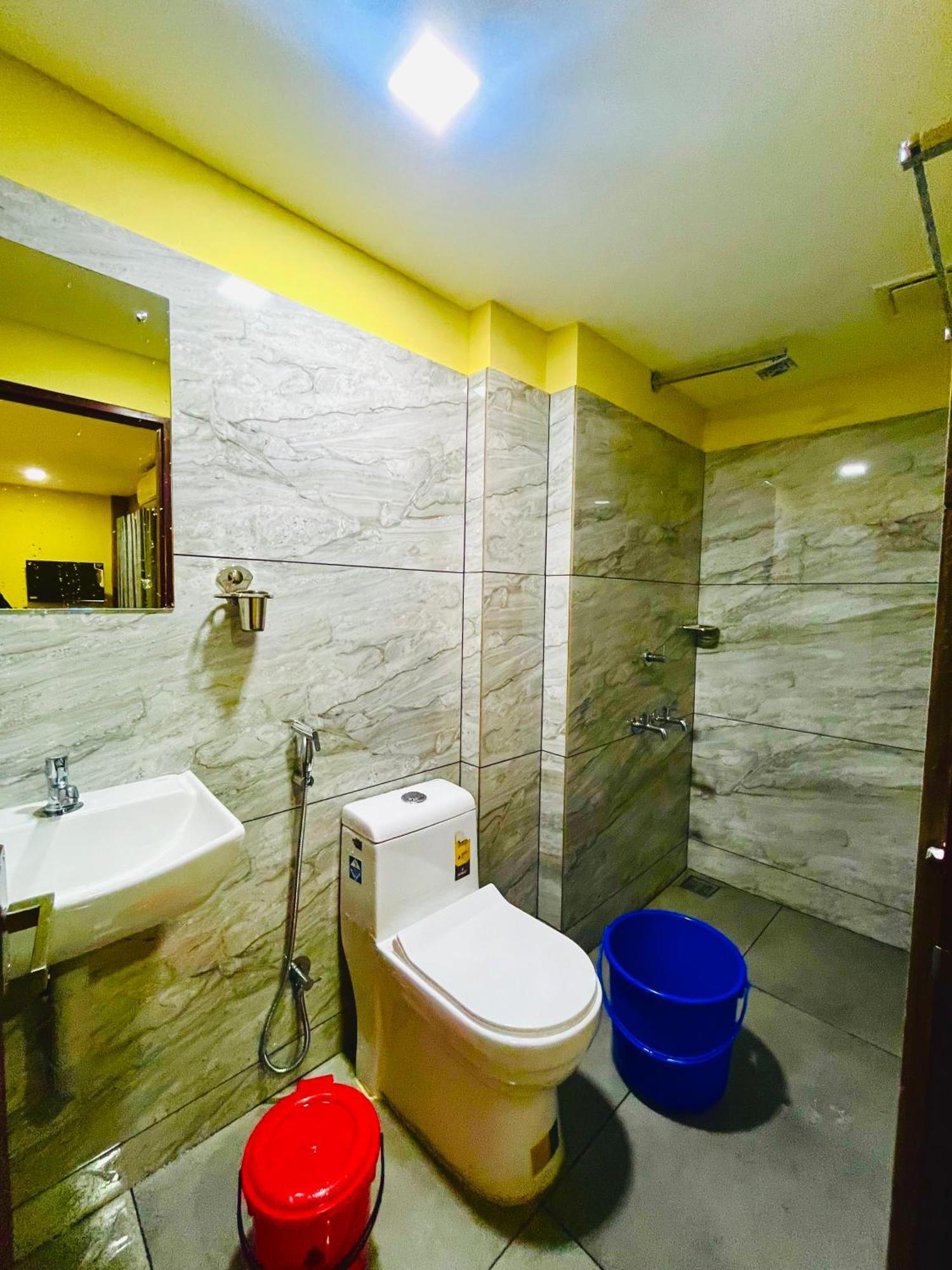 Madaparambil Residency Alwaye المظهر الخارجي الصورة